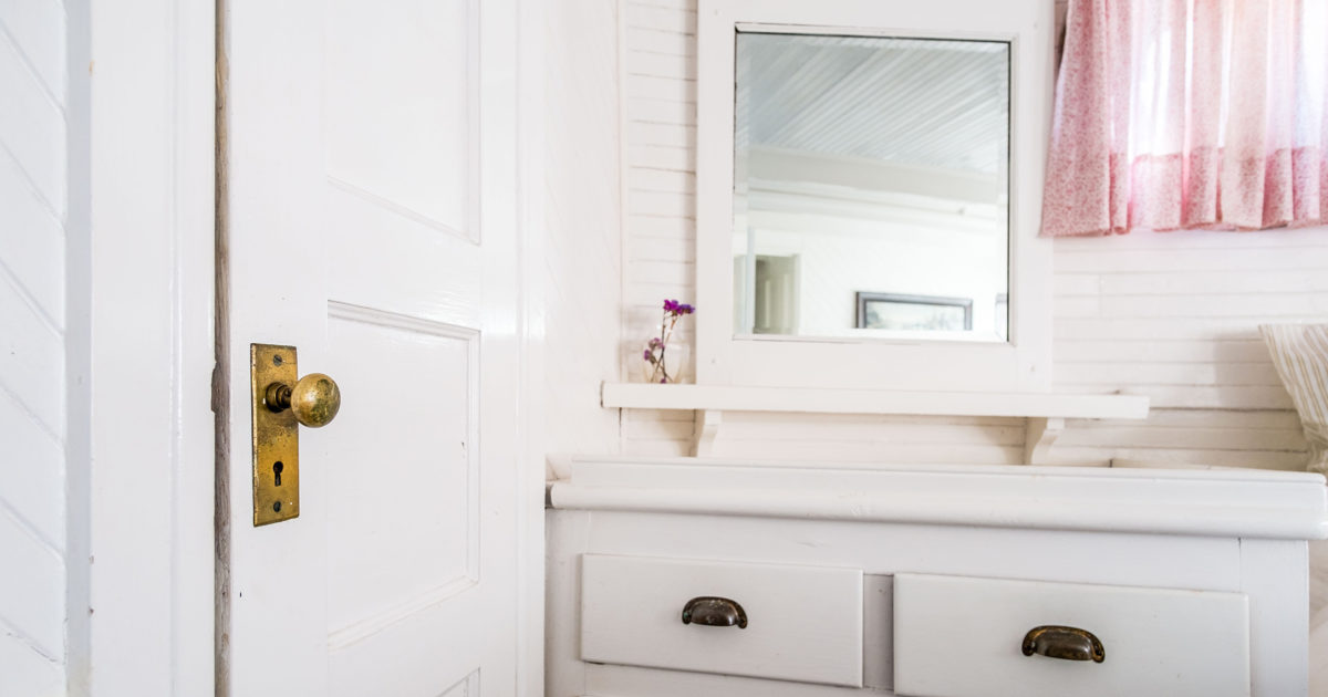 How to Safely Dispose of Toxic Toiletries The Natural Mag Schmidt’s